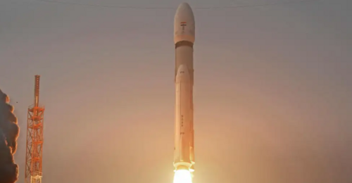 Энэтхэгийн сансрын агентлаг хүнд хиймэл дагуул хөөргөжээ